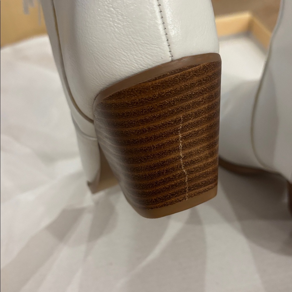 Bellini Andi White High-Cut Ankle Boots Fringe Womens Size 10 NEW IN BOX NWT - Picture 7 of 7